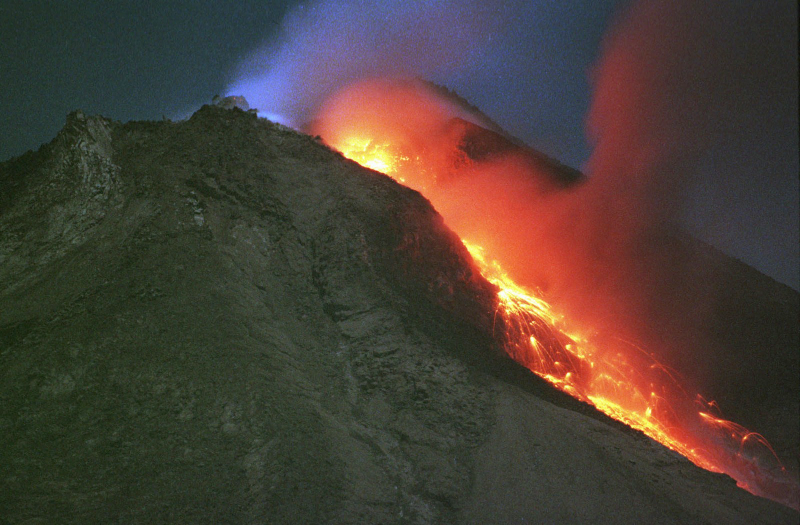 Illustration for article titled The Terrible Beauty of Volcanic Eruptions and Lava Flows